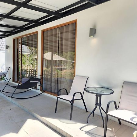 The Duck Cafe And Resort Trat Eksteriør bilde