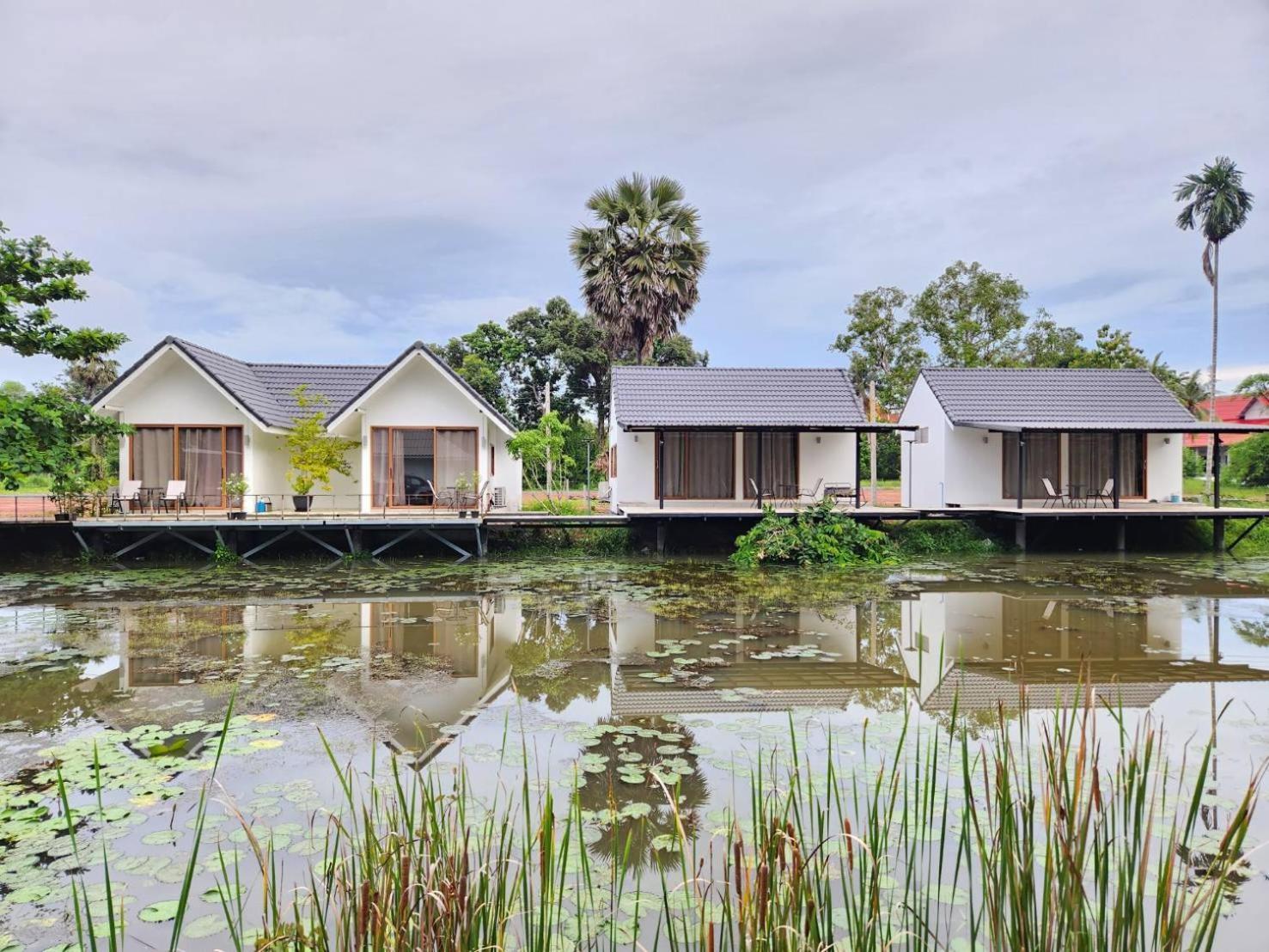 The Duck Cafe And Resort Trat Eksteriør bilde